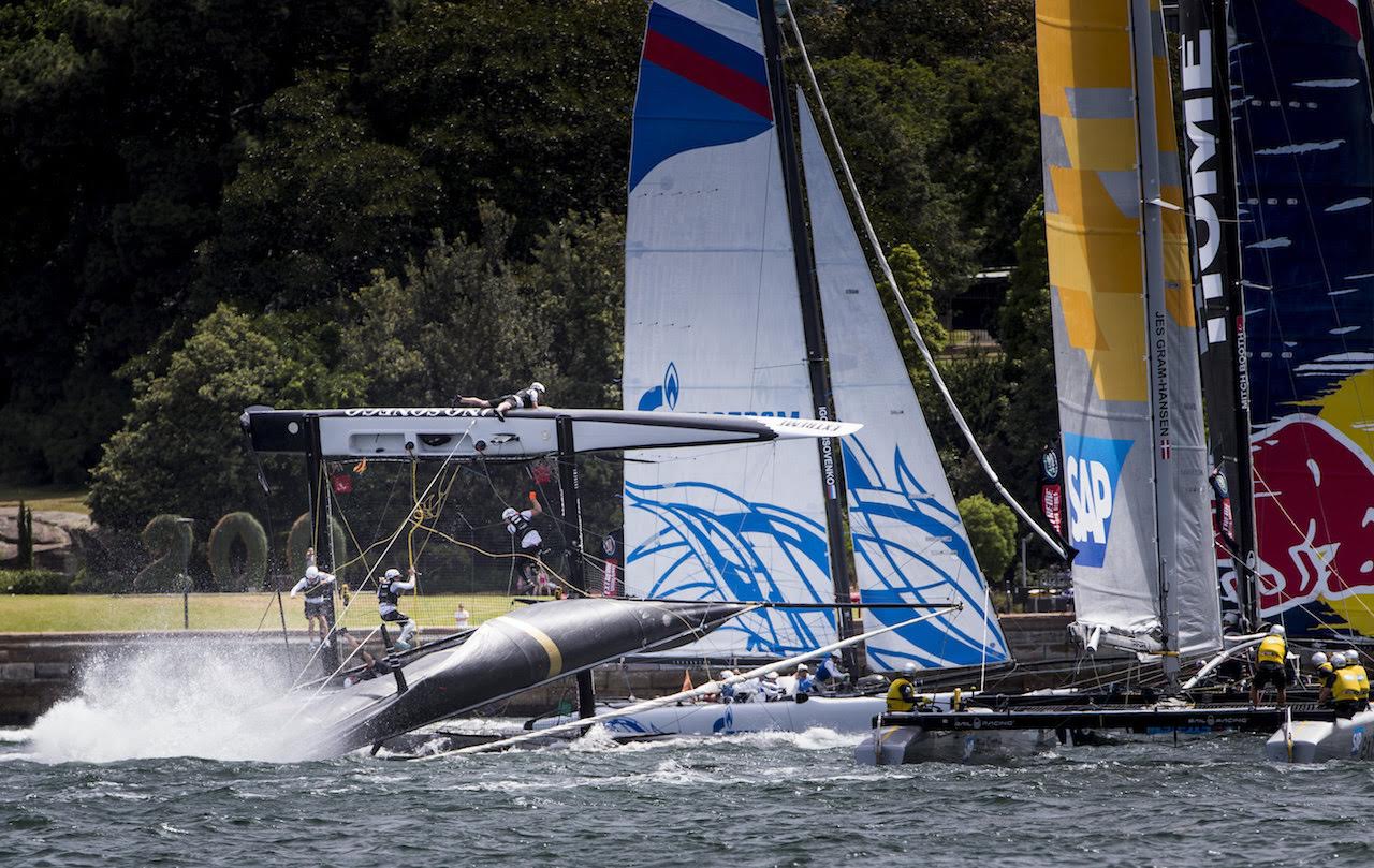 Extreme Sailing Series: scuffia spettacolare dell’Extreme 40 italiano