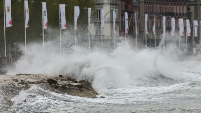 AC World Series di Napoli: annullate le regate per la troppa onda