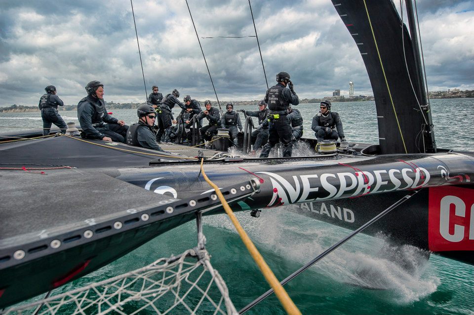 Coppa America: Team New Zealand vola anche con il tornado. VIDEO