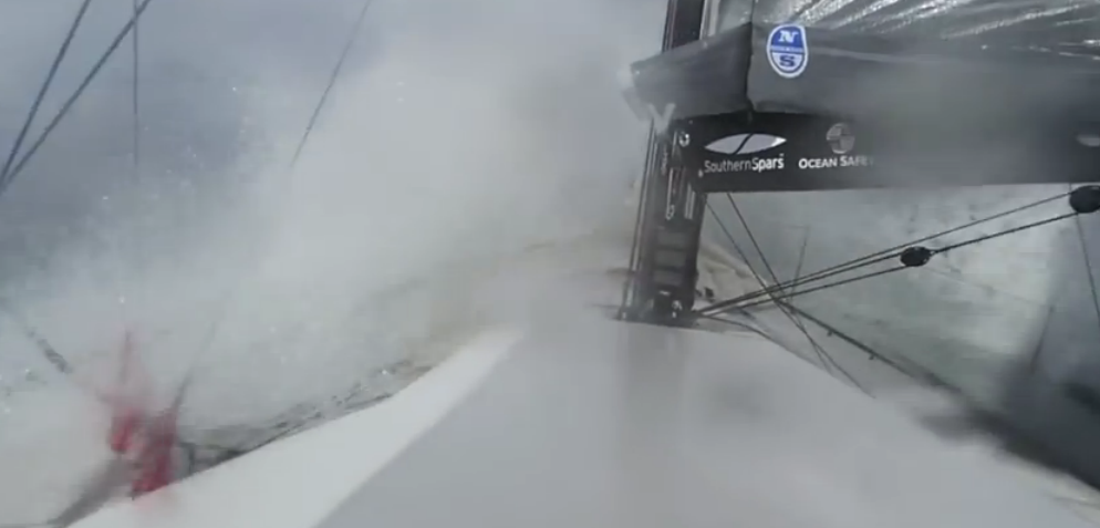 A tutta velocità sul Class 40, VIDEO