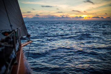 Volvo Ocean Race: passaggio delle Canarie nel vento leggero, Dongfeng in testa