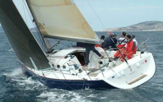 Consigli per l’usato: l’intramontabile First 40.7
