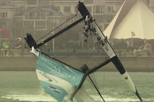 Extreme Sailing Series: 4 scuffiate, il video mozzafiato