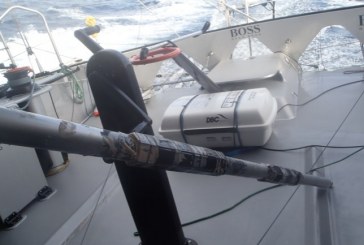 Vendée Globe: l’incredibile riparazione di Alex Thomson su Hugo Boss. VIDEO