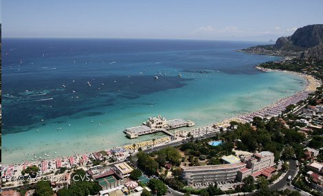 7° Trofeo Palermo-Montecarlo: partiti, vento leggero e tutte le barche shierate