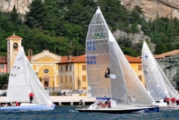 Il maltempo non risparmia nessuno: rinviata la Sail Parade a campione del Garda