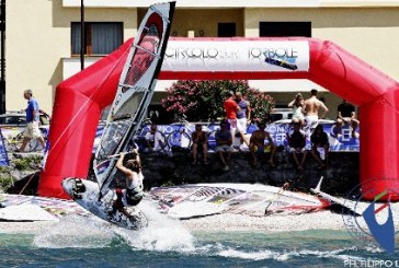 Video completo della CentoX100 Torbole Week:Campionato Nazionale Slalom Windsurf e tappa Campionato Italiano Freestyle