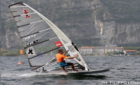 Campionato Nazionale Formula Windsurfing: concluso con la vittoria del cannibale Menegatti