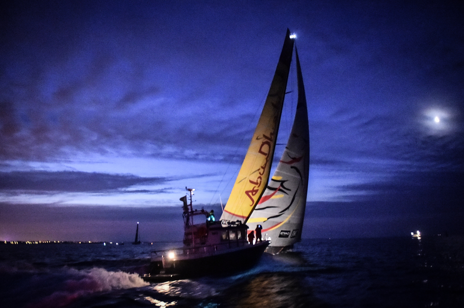 Volvo Ocean Race: alle ragaze di Team SCA la tappa, ad Abu Dhabi Ocean Racing il giro