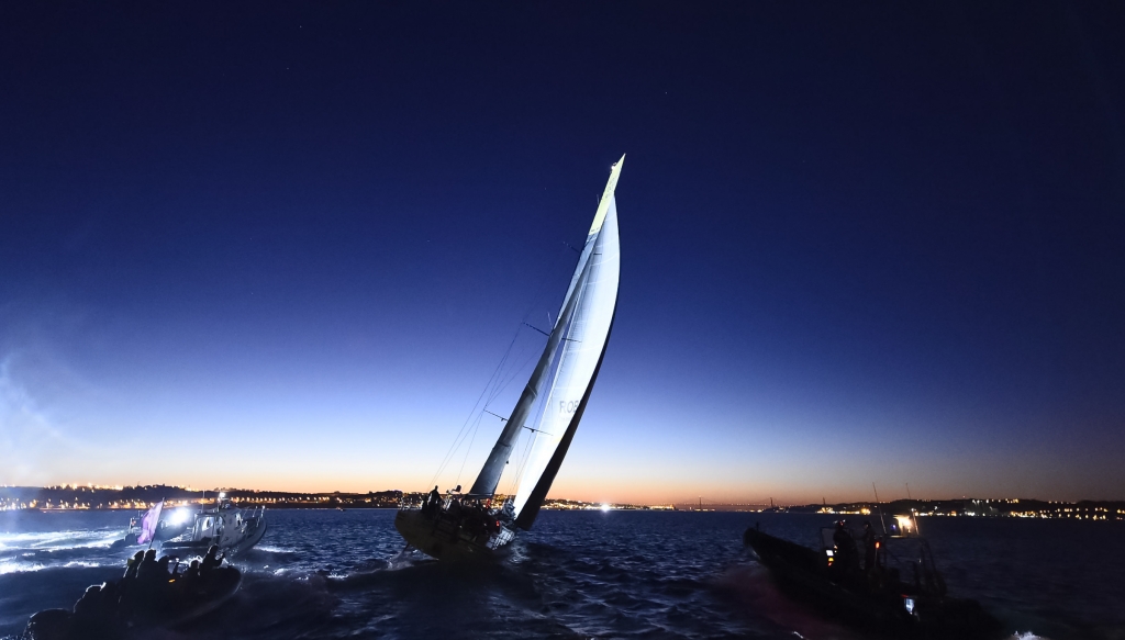 Team Brunel vince a Lisbona e riapre la Volvo Ocean Race