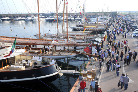 La vela lascia il Salone Nautico. Nuova esposizione al Marina Aereoporto