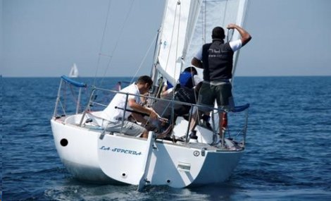 Concluso il Bmw J24 European Championship 2011: si impone l’americano Reloaded. Sesti gli italiani di La Superba