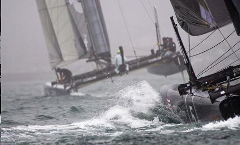 34° Coppa America: percorso breve=duro lavoro, iniziata la sfida nel Plymouth Sound. Ancora dominio dei Kiwi