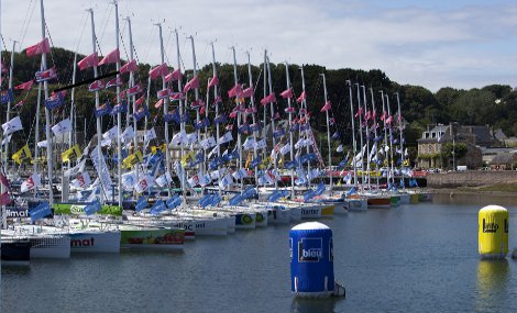 La solitaire du Figaro 2011: Perrons-Guirec in piena attività